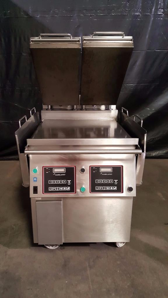 Used-Garland XE24 24" Electric Griddle, Dual Sided w/ Two Clamshells-BUYREL